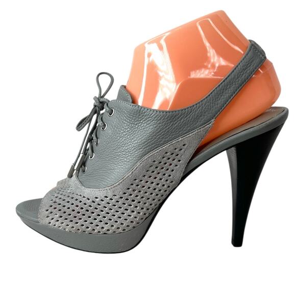 Kenneth Cole New York Perforated Leather Slingback Heels in Gray Women's Sz 7.5M - Picture 5 of 16